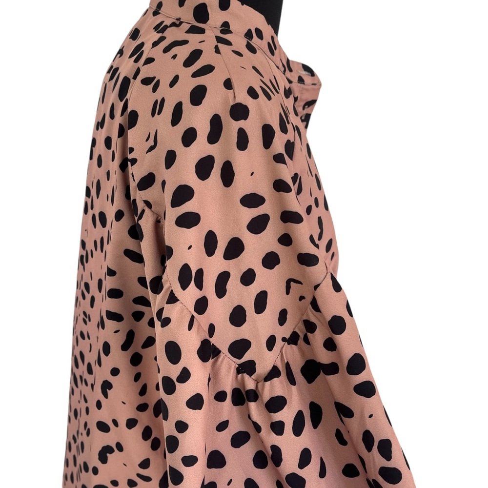 Tan and black cheetah print puff sleeve button down satin blouse M - Picture 10 of 11